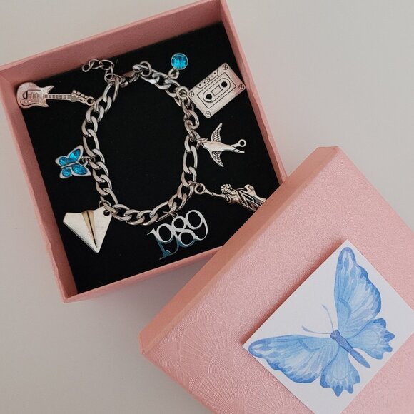 Taylor Swift " 1989 Eras" Inspired Figaro Chain Stainless Steel Charm Bracelet - Picture 2 of 3
